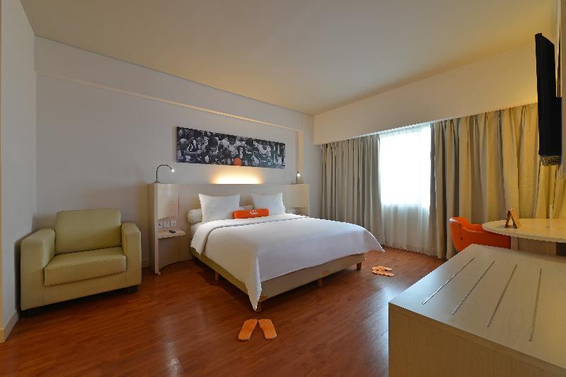 Harris Hotel & Conventions Ciumbuleuit Bandung Exterior foto